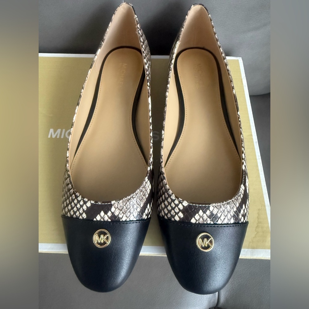 Michael Kors Black and Brown Flats with Metallic Detail sz 7